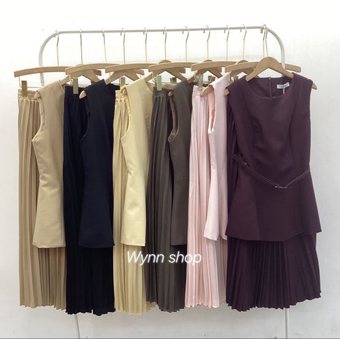 Sleeveless Round Neck Tops With Pleated Skirts Sets